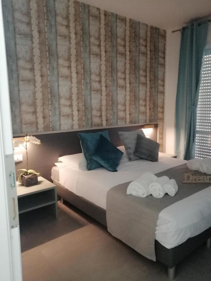 Kalo Rooms โตรเปอา ภายนอก รูปภาพ